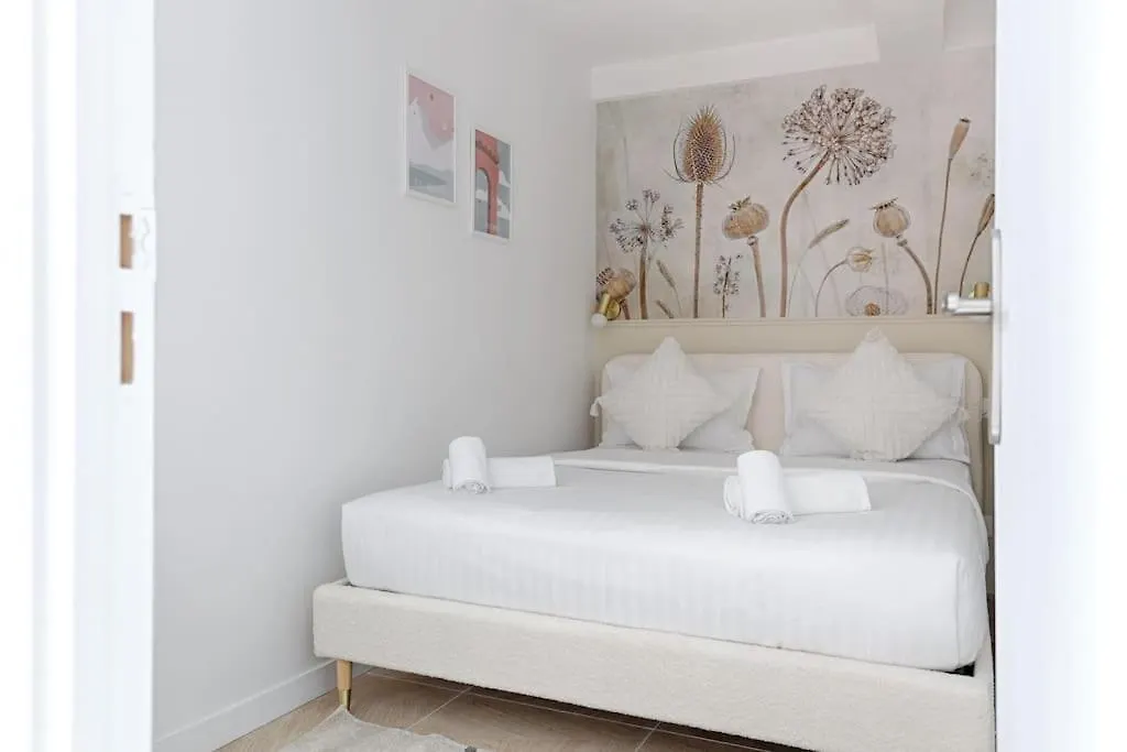 Mykeypers - Chic & Elegant Flat 2Br/6P- Republique Apartment Paris