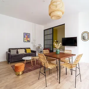 Parisuites Canal Saint Martin Chic & Design & Cosy Apartment