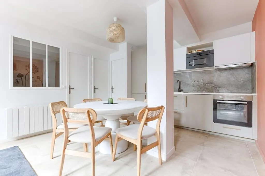 Mykeypers - Chic & Elegant Flat 2Br/6P- Republique Apartment Paris