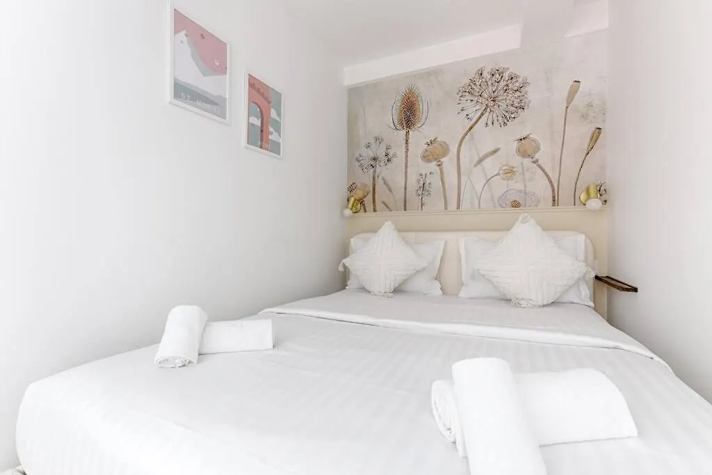 Mykeypers - Chic & Elegant Flat 2Br/6P- Republique Apartment Paris