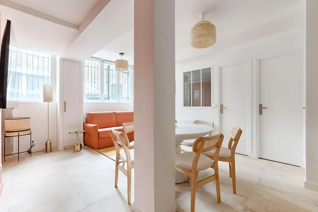 Mykeypers - Chic & Elegant Flat 2Br/6P- Republique Apartment Paris France