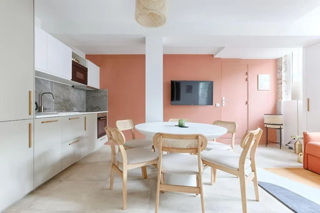 Mykeypers - Chic & Elegant Flat 2Br/6P- Republique Apartment Paris France