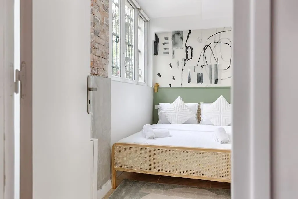 Mykeypers - Chic & Elegant Flat 2Br/6P- Republique Apartment Paris 0*,  France