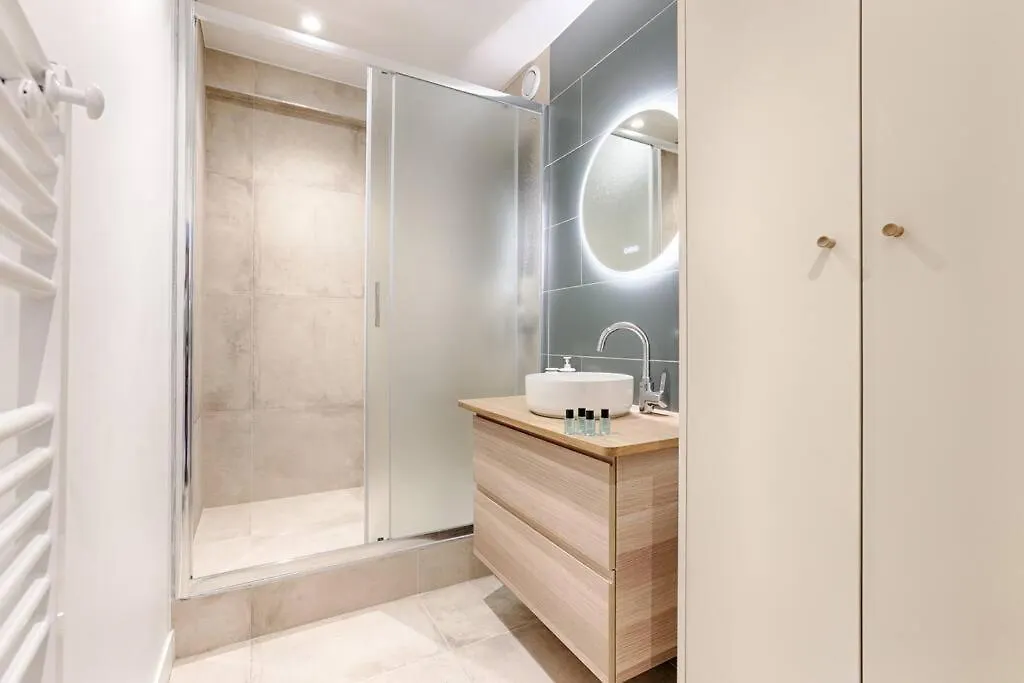 Mykeypers - Chic & Elegant Flat 2Br/6P- Republique Apartment Paris France